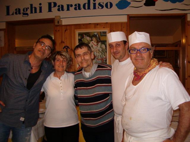 Laghi Paradiso Rovereto sulla Secchia Buitenkant foto